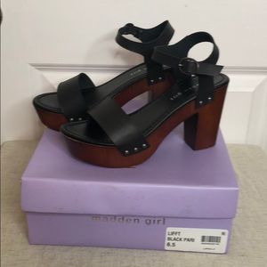 Madden Girl lifft block heel